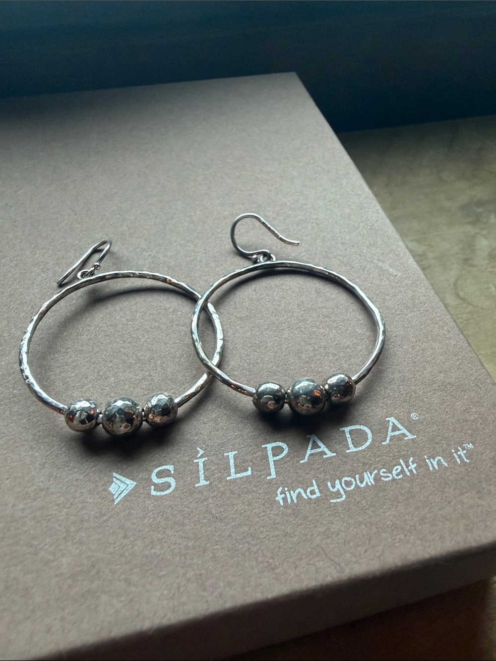 Silpada 925 Sterling Silver Hammered  Hoop Beaded Earrings